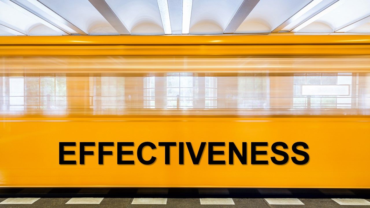 A picture of a yellow train used as illustration on effectiveness